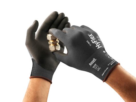 HYFLEX® 11-840 Durable industrial gloves, offering 2x more grip and up to 20% greater abrasion protection*​