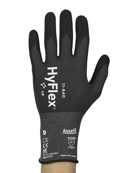 HYFLEX® 11-840 Durable industrial gloves, offering 2x more grip and up to 20% greater abrasion protection*​