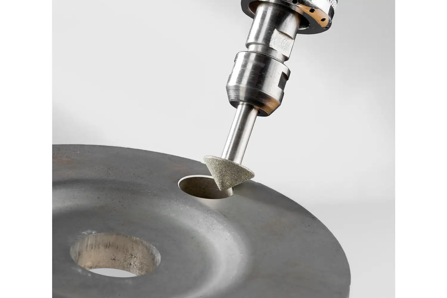 Pah kırma/çapak alma/havşa açma için elmas taşlama ucu sivri uçlu konik çap 10x60 ° sap çapı 6 mm D126 (orta) 2