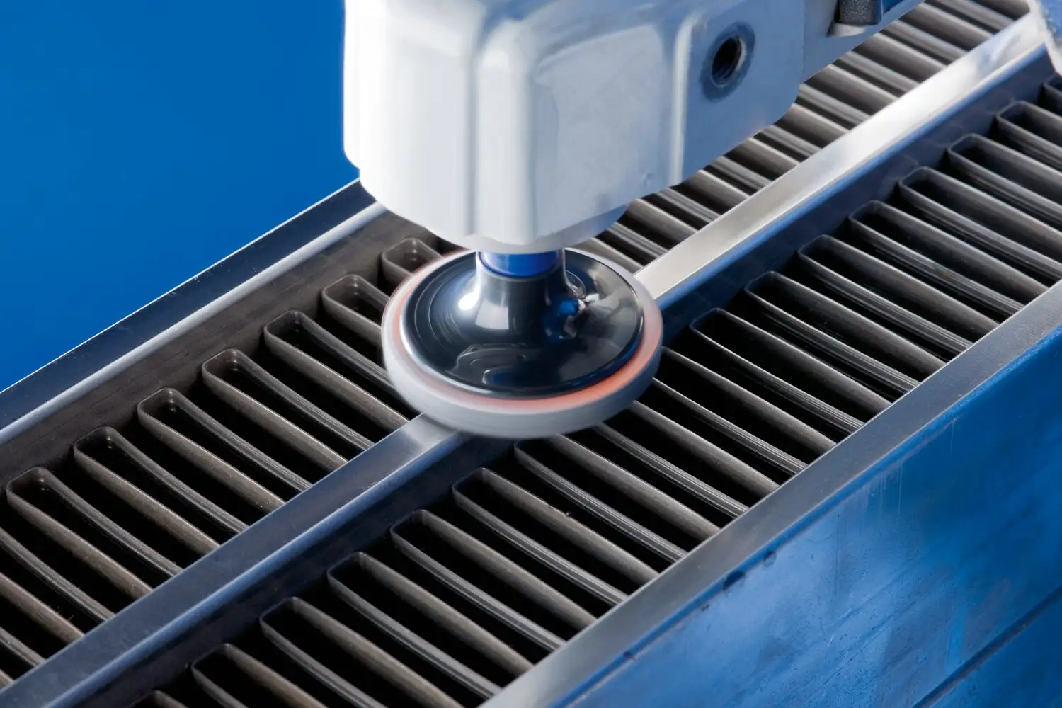 Finisaj için COMBIDISC preslenmiş elyaf zımpara CC PNER çap 50mm sert A hassas 4