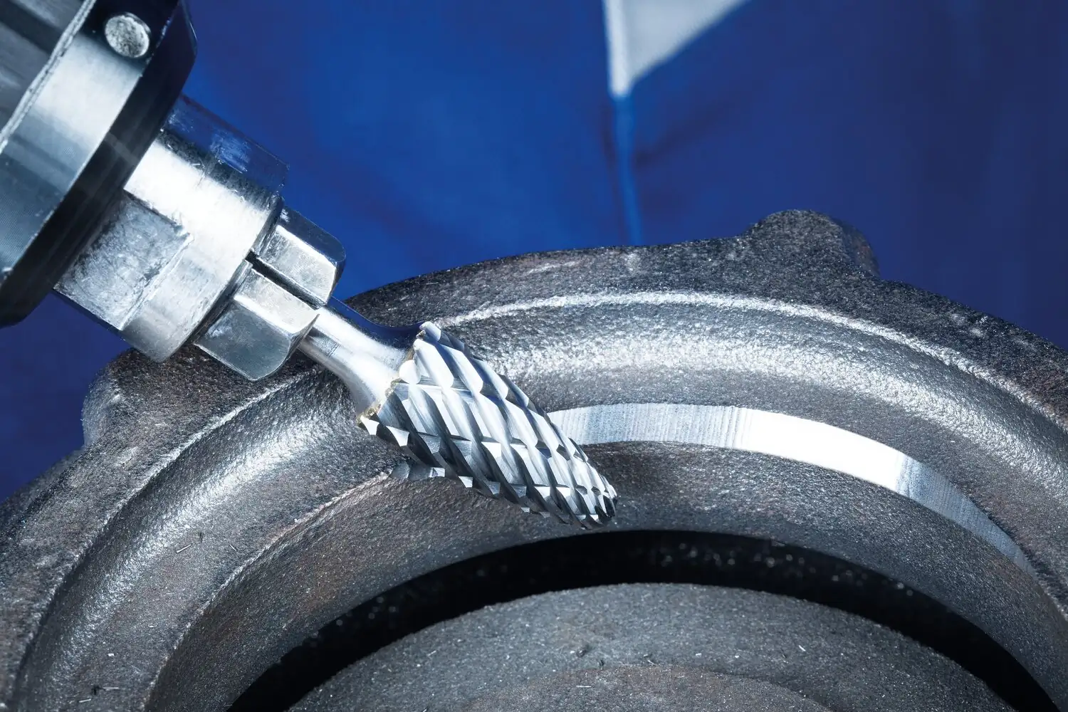 Tungsten karbür yüksek performans freze CAST ağaç şekli radyüs uçlu RBF çap 06x18 mm sap çapı 6 mm döküm demir için 2