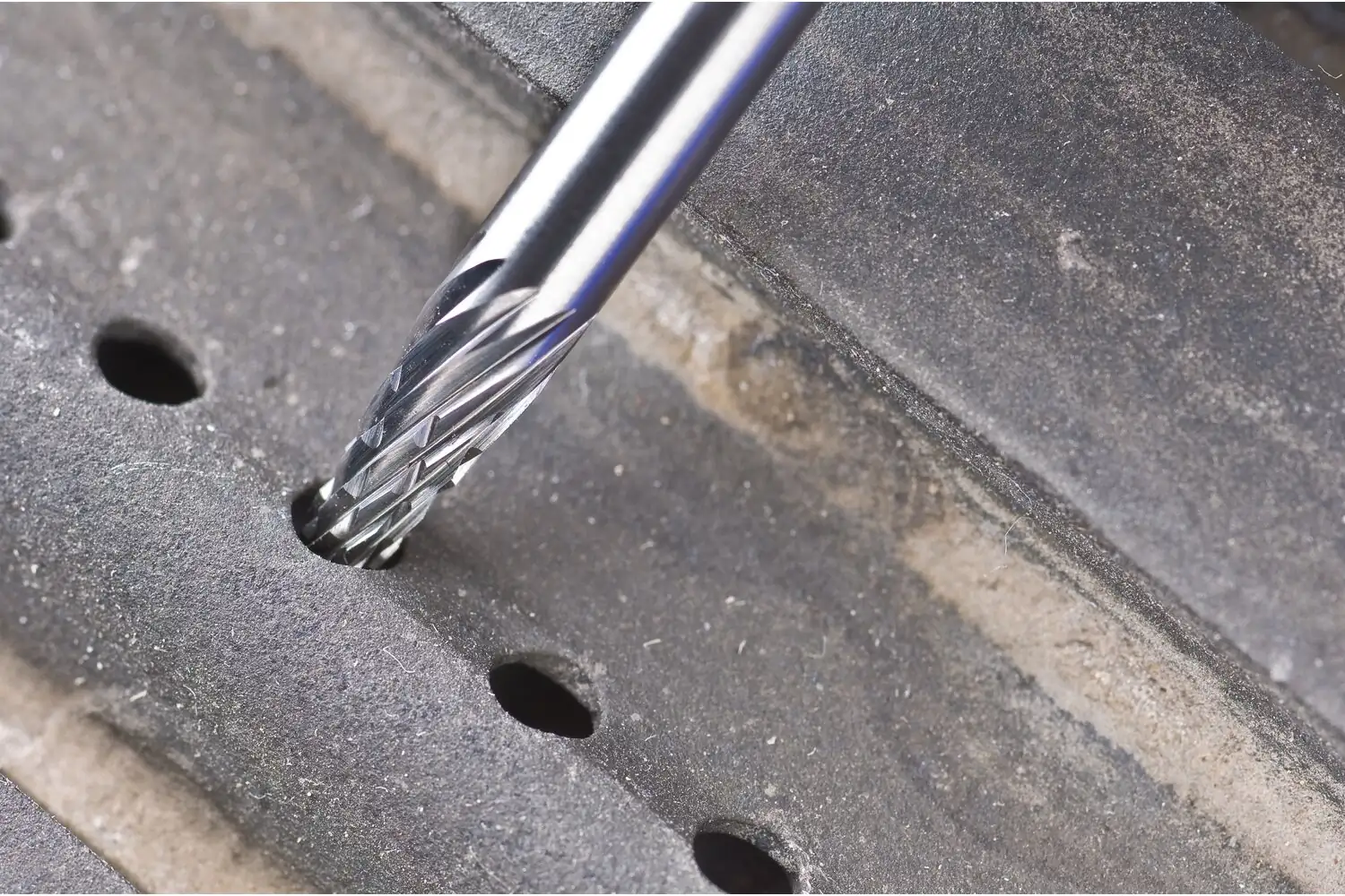 Tungsten karbür freze konik uçlu SKM çap 03x07 mm sap çapı 3 mm Z3P Üniversal orta çapraz kesim 3