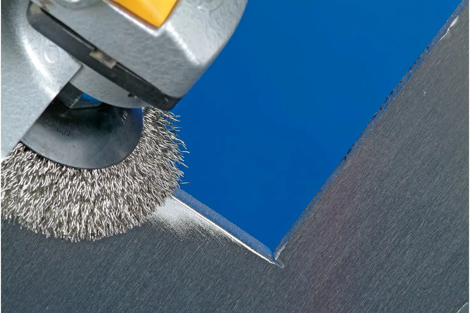 Konik fırça saçaklı KBU çap 100x10 mm M14 paslanmaz çelik tel çapı 0,35 mm açılı taşlama makineleri 2