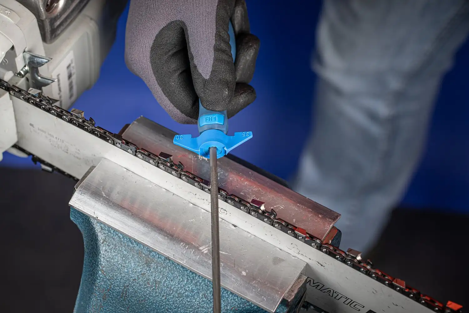 Ergonomik eğe sapı FH1 set içinde mastarlar 25/30-30/35 ° zincir testere eğesi için çap 4,0-5,5 mm 2