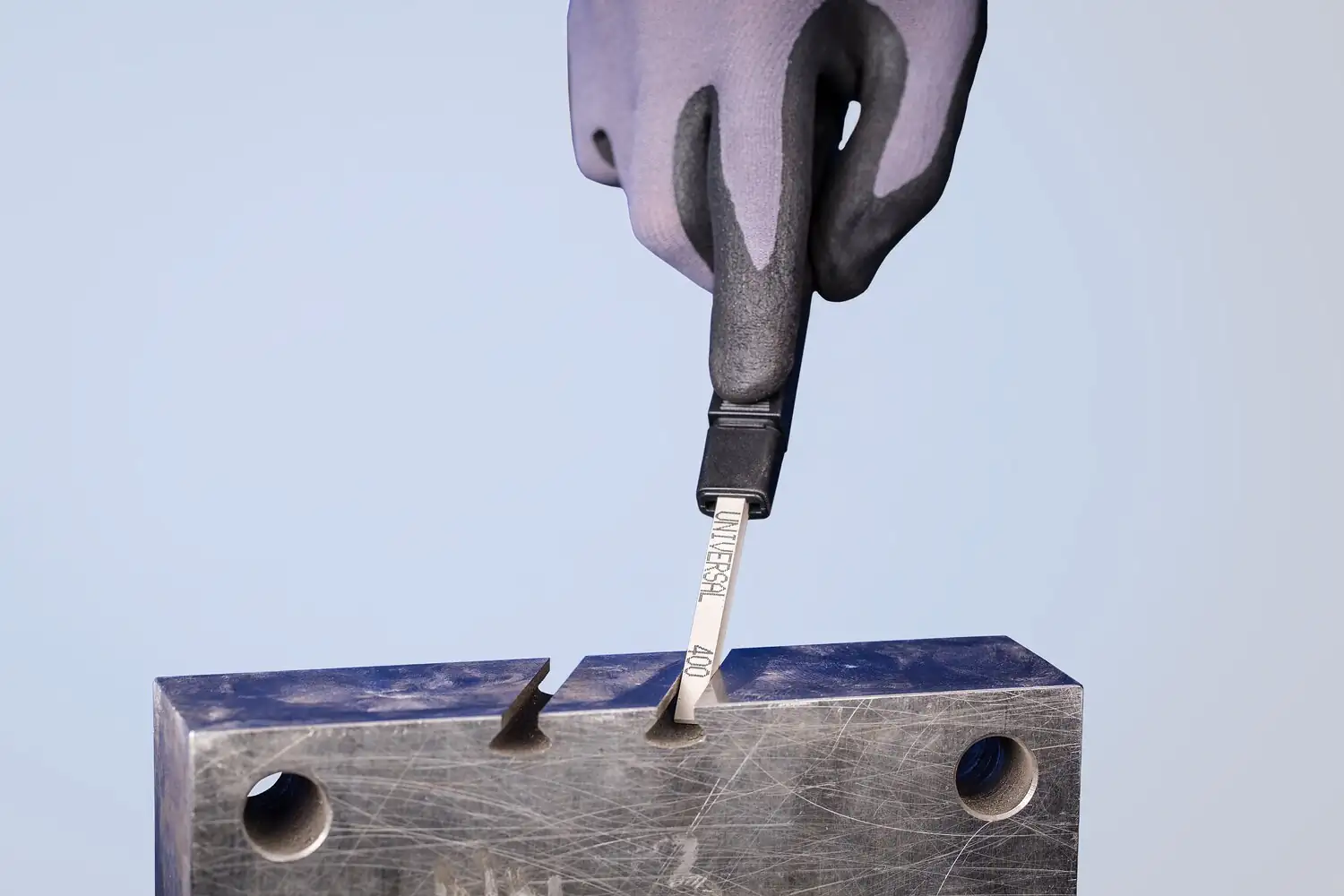 Honlama taşı tutucu, 3x6 mm, 6x6 mm, 1,5x13 mm ve 3x13 mm kesitlerin sıkıştırılması için 2